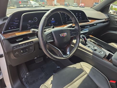 Certified 2023 Cadillac Escalade Premium Luxury w/ Performance Package AWD/4WD image 17