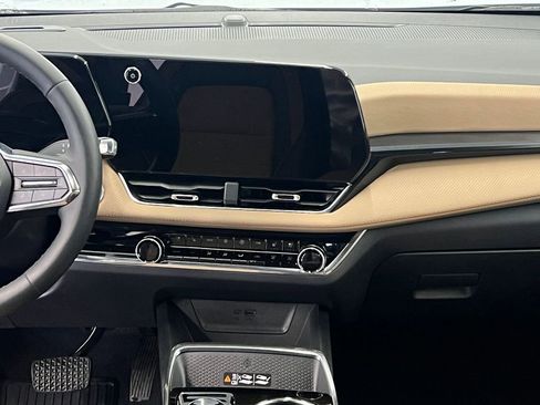 Used 2026 Chevrolet Equinox ACTIV w/ Convenience Package III image 21