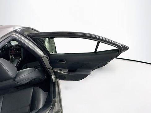 Used 2017 Lexus IS 200t F Sport w/ F Sport Package image 31