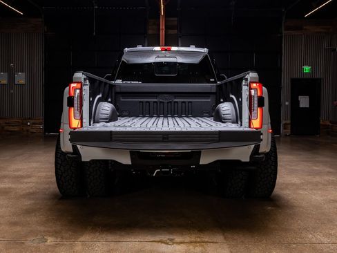 Used 2026 Ford F350 Platinum w/ Platinum Plus Package AWD/4WD image 7