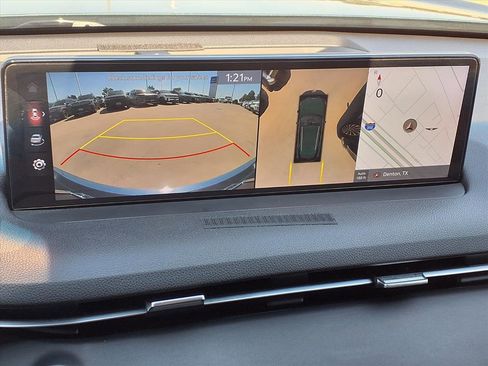 Used 2022 Genesis GV70 2.5T w/ Advanced Package image 9