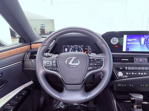 Certified 2024 Lexus ES 350 w/ Premium Package FWD image 17