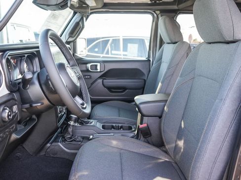 New 2026 Jeep Gladiator Sport AWD/4WD image 19