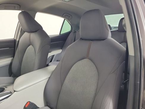 Used 2020 Toyota Camry LE FWD image 20