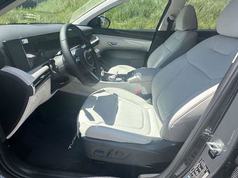 New 2025 Hyundai Tucson SEL image 9