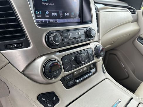 Used 2019 GMC Yukon Denali w/ Denali Ultimate Package AWD/4WD image 31