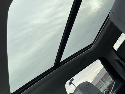 Used 2024 Toyota Tundra Limited image 19