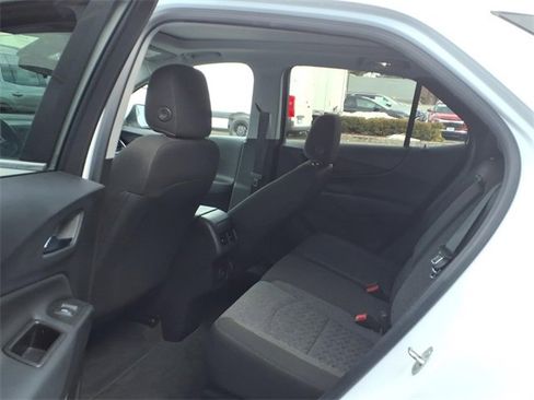 Used 2022 Chevrolet Equinox LT image 16