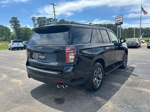 Used 2024 Chevrolet Tahoe Z71 w/ Off-Road Capability Package image 3