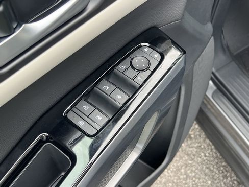 New 2026 Nissan Pathfinder SL AWD/4WD image 13