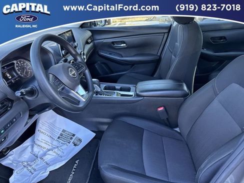 Used 2025 Nissan Sentra SV image 17