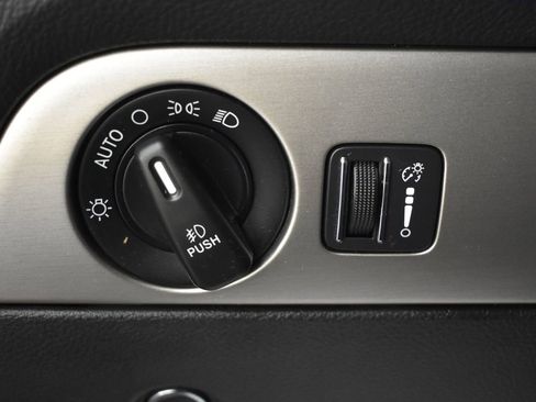 Used 2019 Dodge Durango SXT image 25