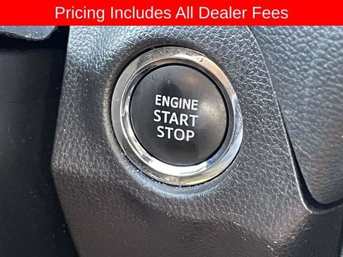 Used 2025 Toyota RAV4 XLE AWD/4WD image 28