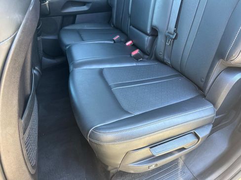 Used 2021 Kia Sorento S w/ Panoramic Sunroof Package image 12