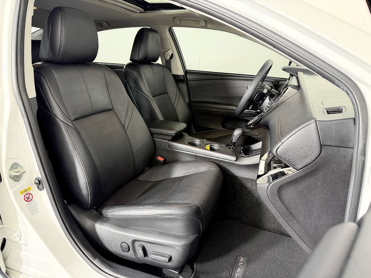 Used 2016 Toyota Avalon Limited FWD image 49