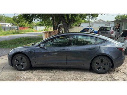 Used 2021 Tesla Model 3 Standard Range Plus RWD image 1