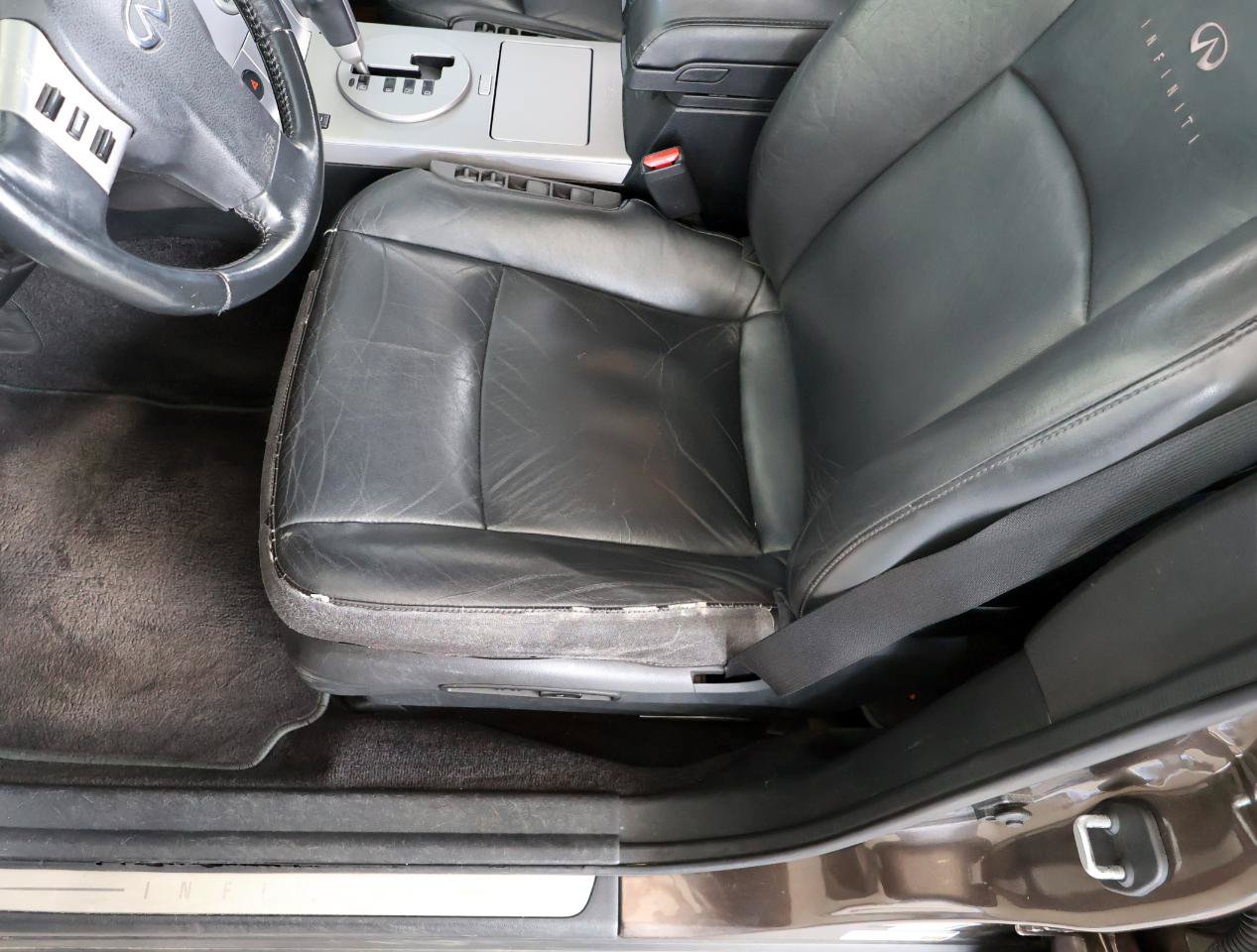 Used 2004 INFINITI FX35 2WD w/ Touring Pkg image 42