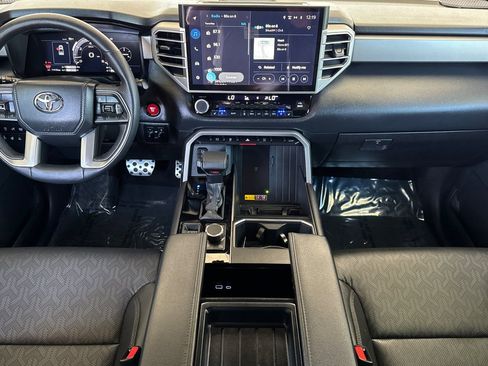 Used 2025 Toyota Tundra Limited image 12