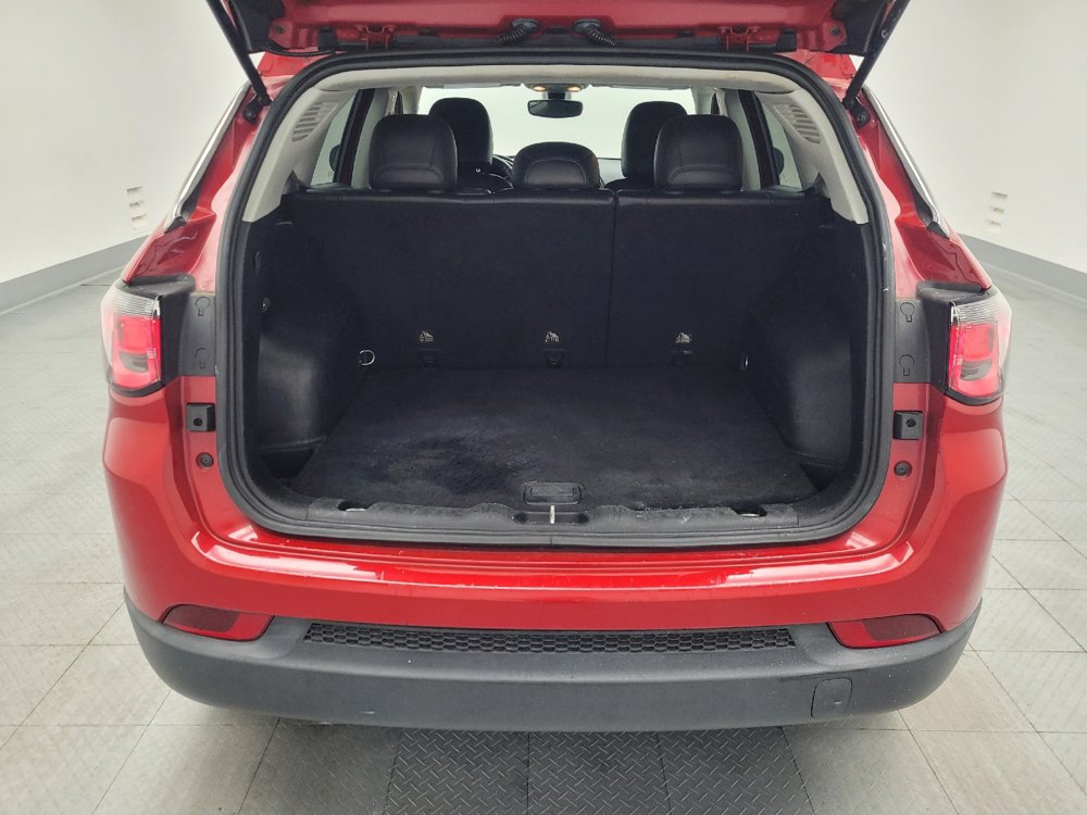 Used 2021 Jeep Compass Latitude FWD image 29