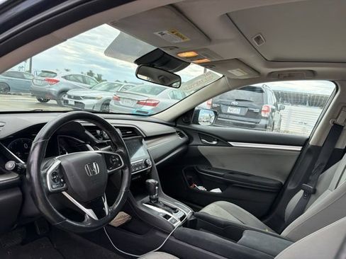 Used 2020 Honda Civic EX image 3
