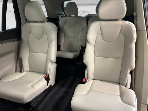 Used 2025 Volvo XC90 B6 Plus w/ Protection Package Premier AWD/4WD image 40