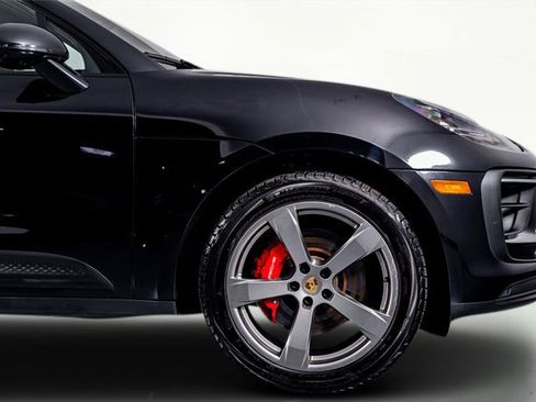 Used 2022 Porsche Macan S w/ Premium Package Plus image 7