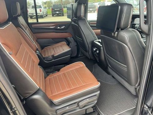 Used 2023 GMC Yukon XL Denali Ultimate image 20