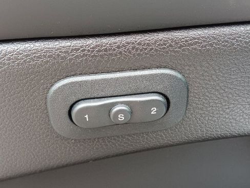 Used 2020 Jeep Grand Cherokee Overland image 9