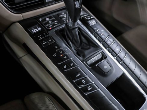 Used 2019 Porsche Macan S image 30