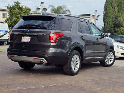 Used 2016 Ford Explorer XLT w/ Equipment Group 202A image 13