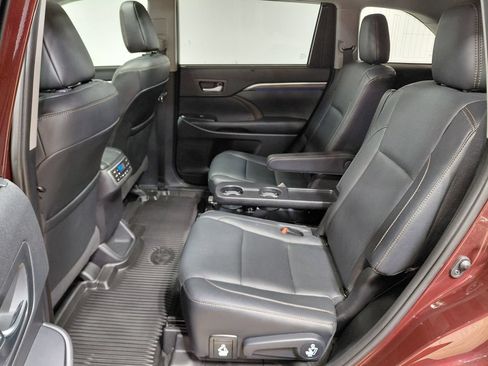 Used 2019 Toyota Highlander Limited Platinum AWD/4WD image 54
