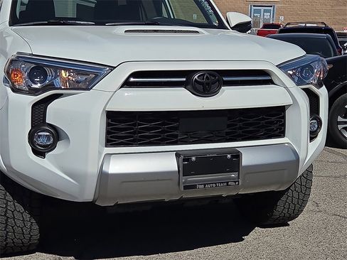 Certified 2024 Toyota 4Runner TRD Off-Road Premium image 10