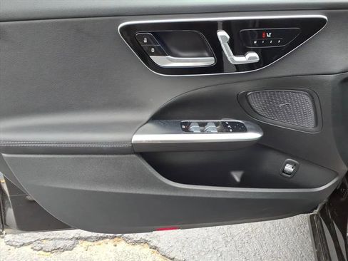 Used 2024 Mercedes-Benz C 300 Sedan image 23