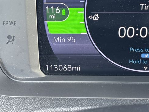 Used 2023 Chevrolet Bolt EUV LT image 12