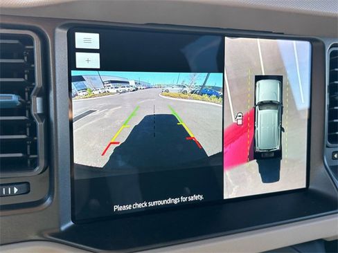 Used 2023 Ford Bronco Wildtrak image 28