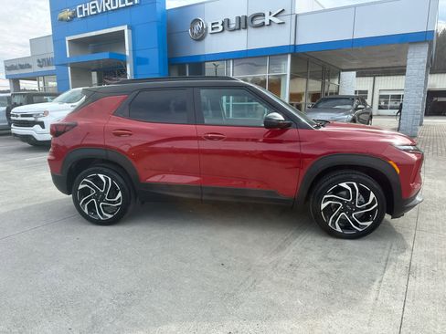 New 2026 Chevrolet TrailBlazer RS w/ Convenience Package image 2