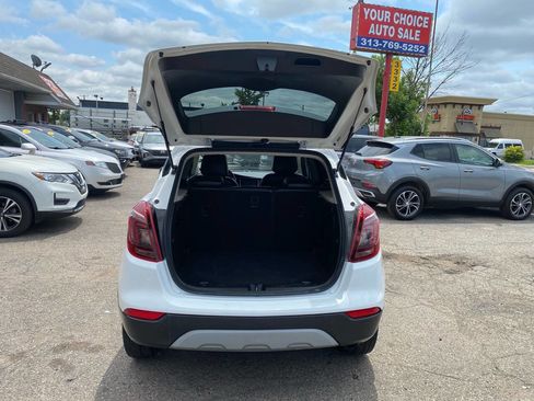 Used 2019 Buick Encore Essence image 10