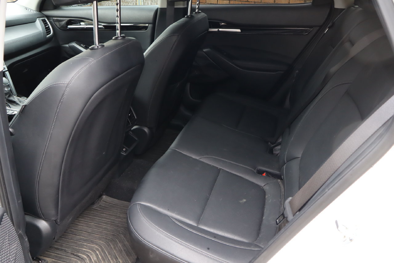 Used 2025 Kia Seltos EX FWD image 5
