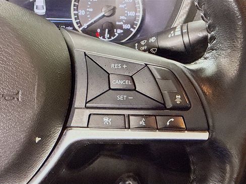 Used 2022 Nissan Sentra SV FWD image 15