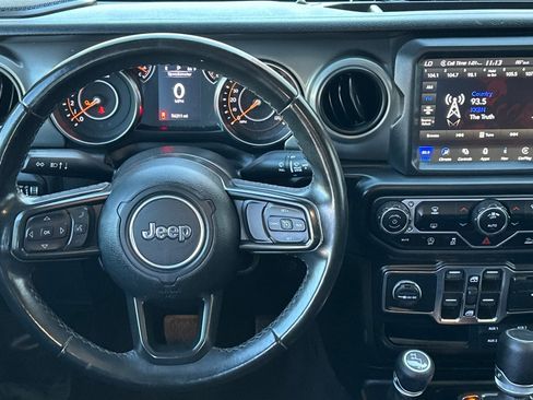 Used 2022 Jeep Gladiator Sport image 15