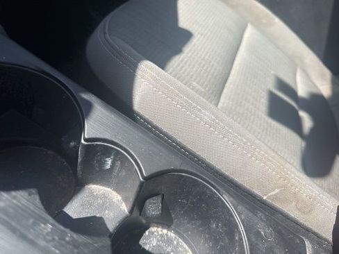 Used 2022 Ford Escape S image 18