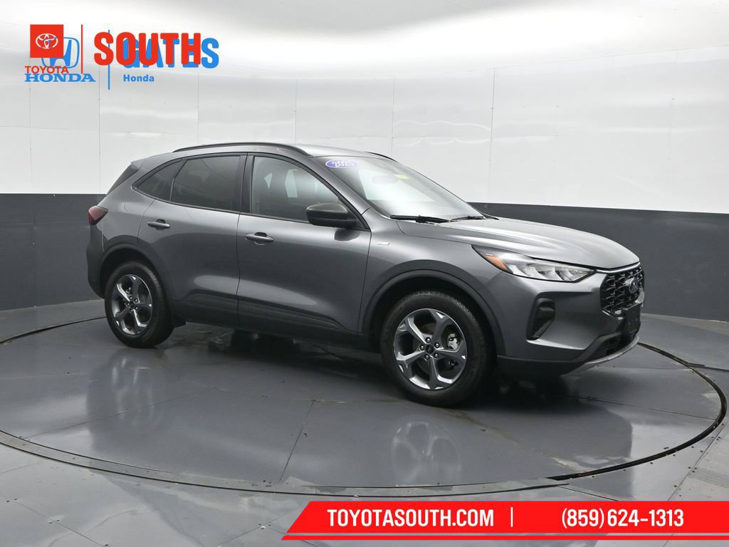 Used 2025 Ford Escape ST-Line AWD/4WD image 4