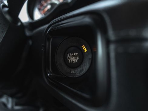 Used 2024 Jeep Wrangler Unlimited Rubicon AWD/4WD image 17