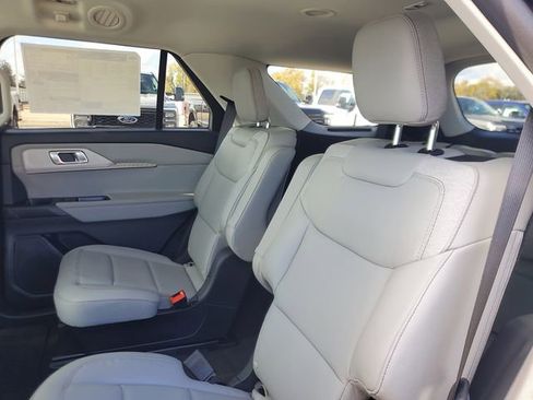 New 2026 Ford Explorer Active w/ Active Comfort Package image 20