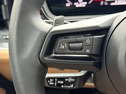 Certified 2025 Porsche Cayenne Coupe image 28