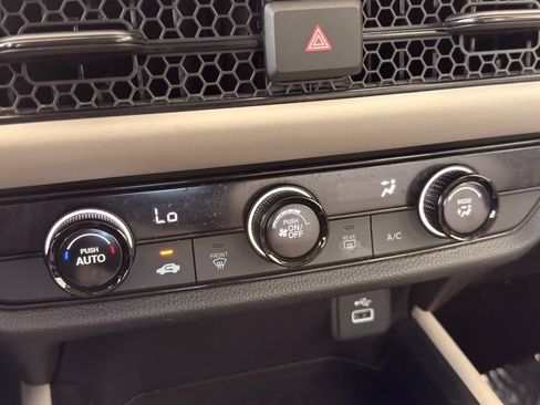Used 2025 Honda HR-V LX image 26