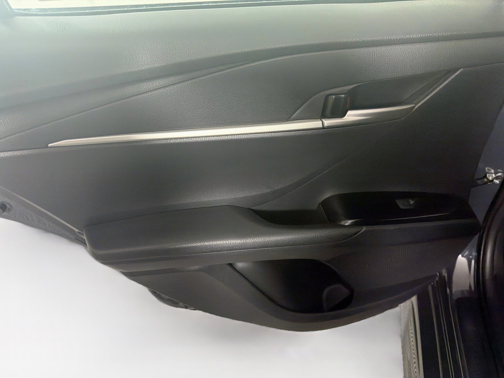 Used 2025 Toyota Camry SE FWD image 24