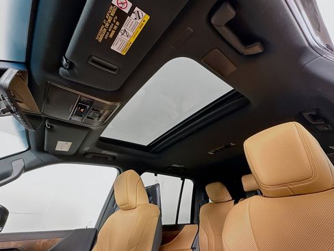 New 2026 Lexus LX 600 4WD w/ Luxury Package image 23