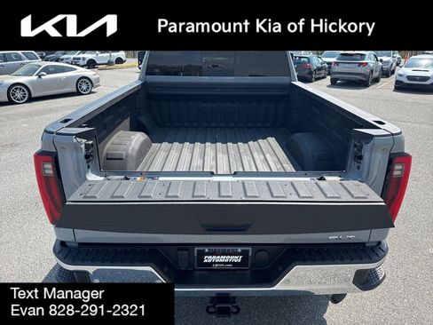 Used 2024 GMC Sierra 2500 SLT w/ SLT Premium Package AWD/4WD image 16