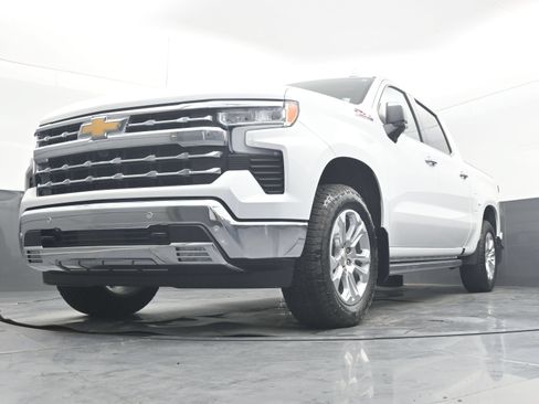 Used 2025 Chevrolet Silverado 1500 LTZ w/ LTZ Premium Package AWD/4WD image 21
